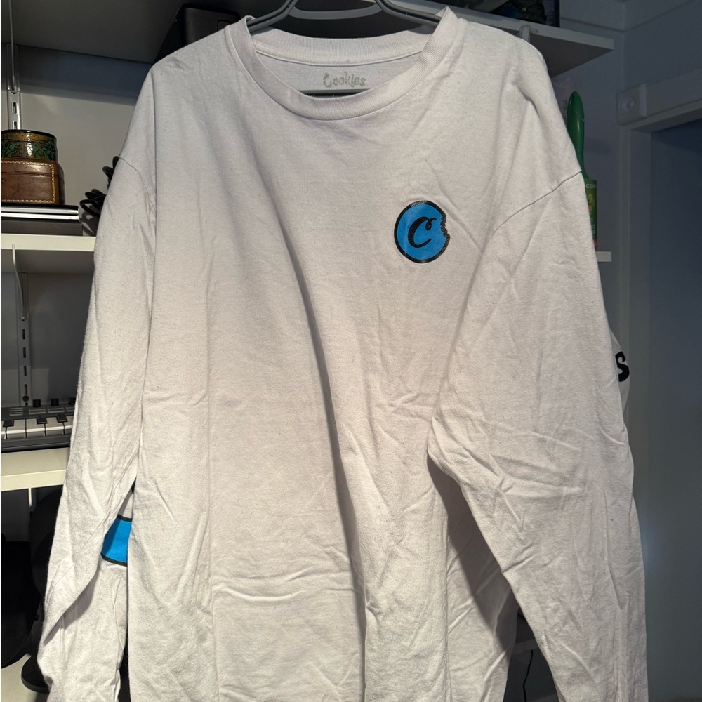 Cooler Men's White Long Sleeve Tee with Blue Details